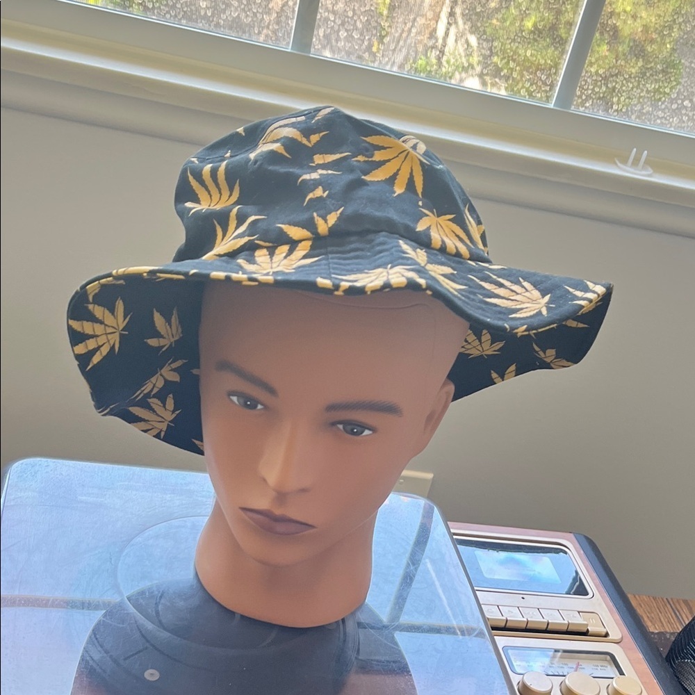 Black and Gold Leaf Pattern Bucket Hat